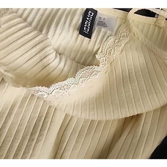 HM Divided Yellow Tank Top Cropped Cami Size S Ribbed Lace Trim Adjustable Strap - Picture 3 of 3